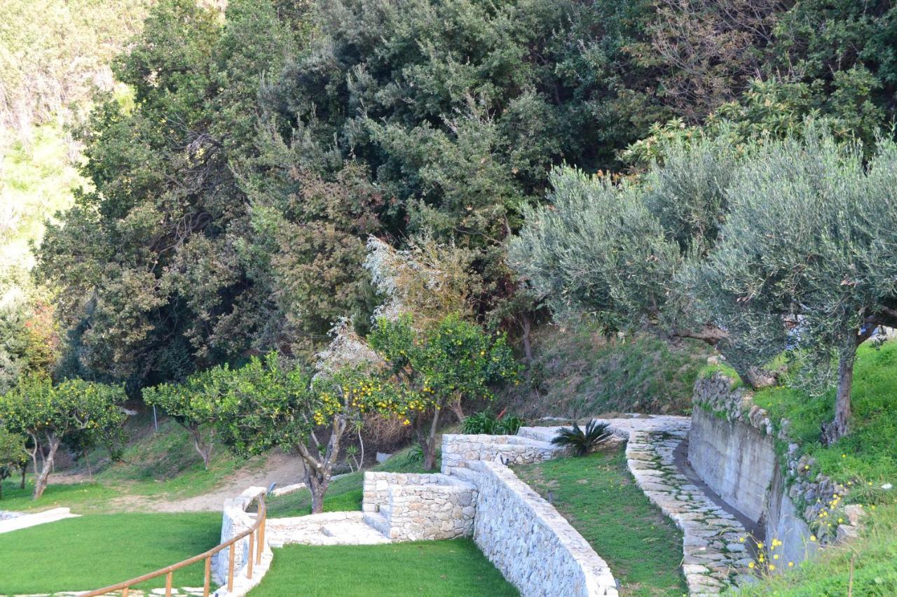 Borgo Rosso Di Sera - Resort Country Chic San Lucido Exterior photo