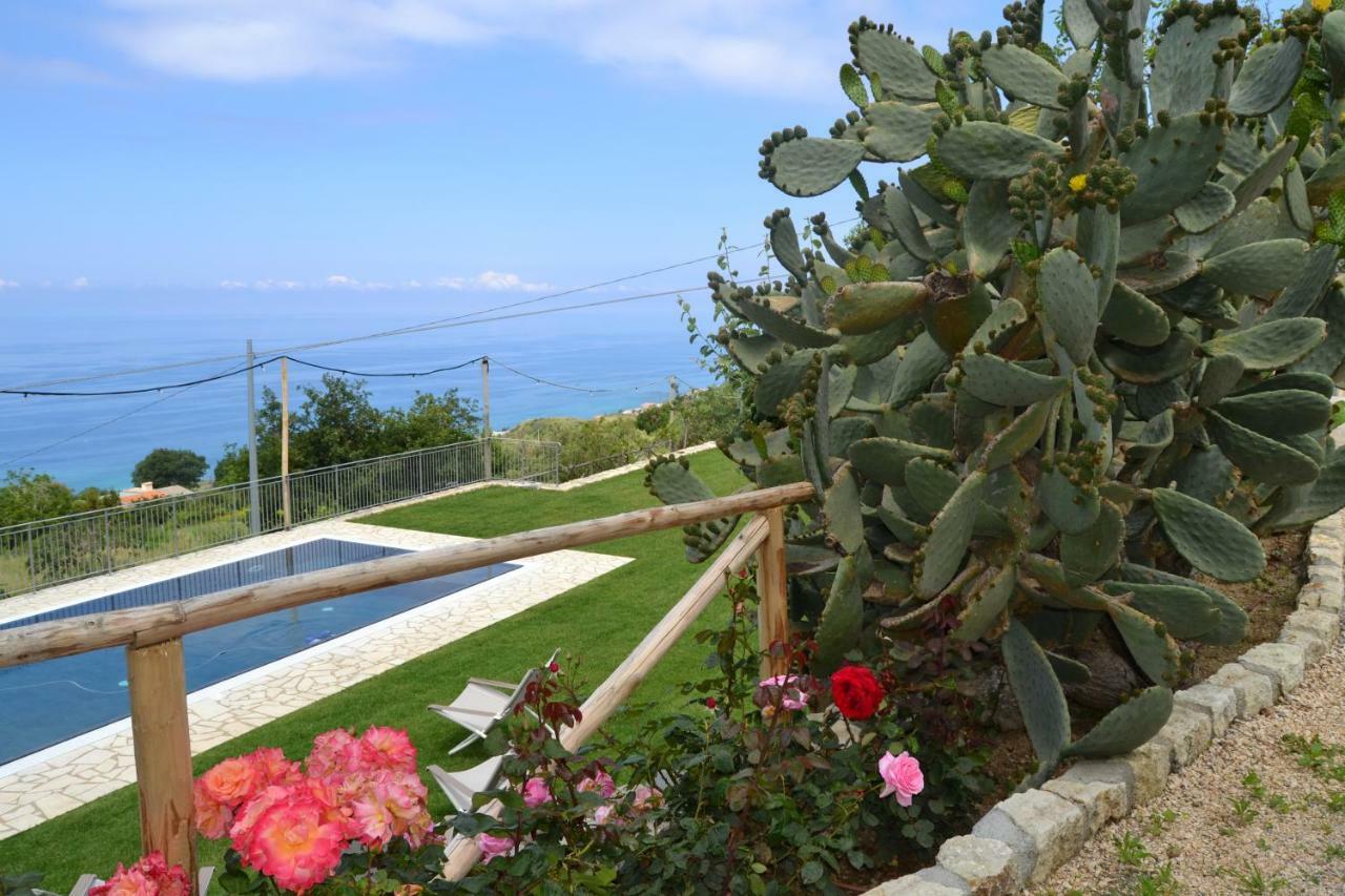 Borgo Rosso Di Sera - Resort Country Chic San Lucido Exterior photo